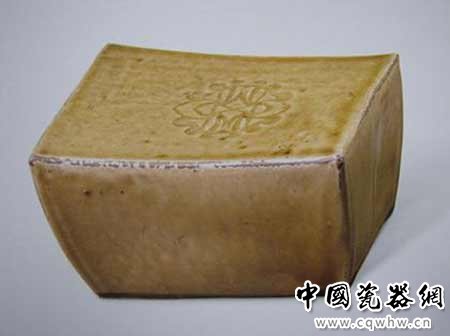 唐 寿州窑 黄釉瓷枕